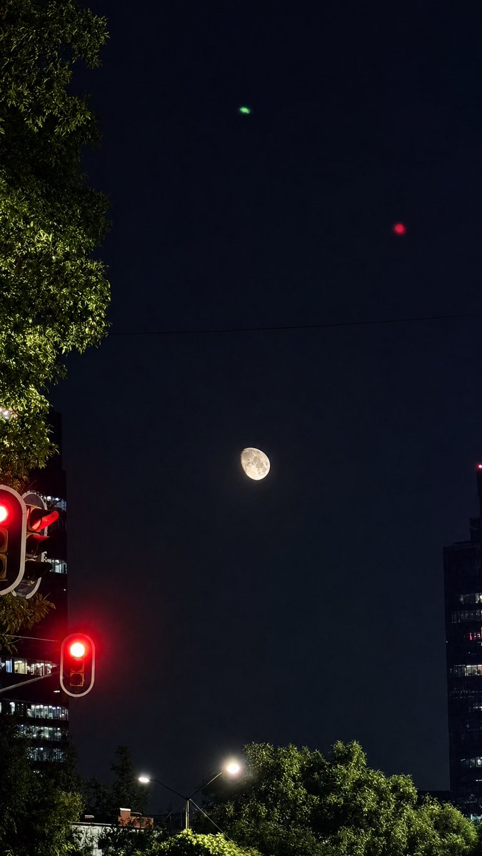 figopuma's tweet photo. Las buenas noches de la luna el 6 de junio de 2026 https://t.co/NuC5Zddsqk
