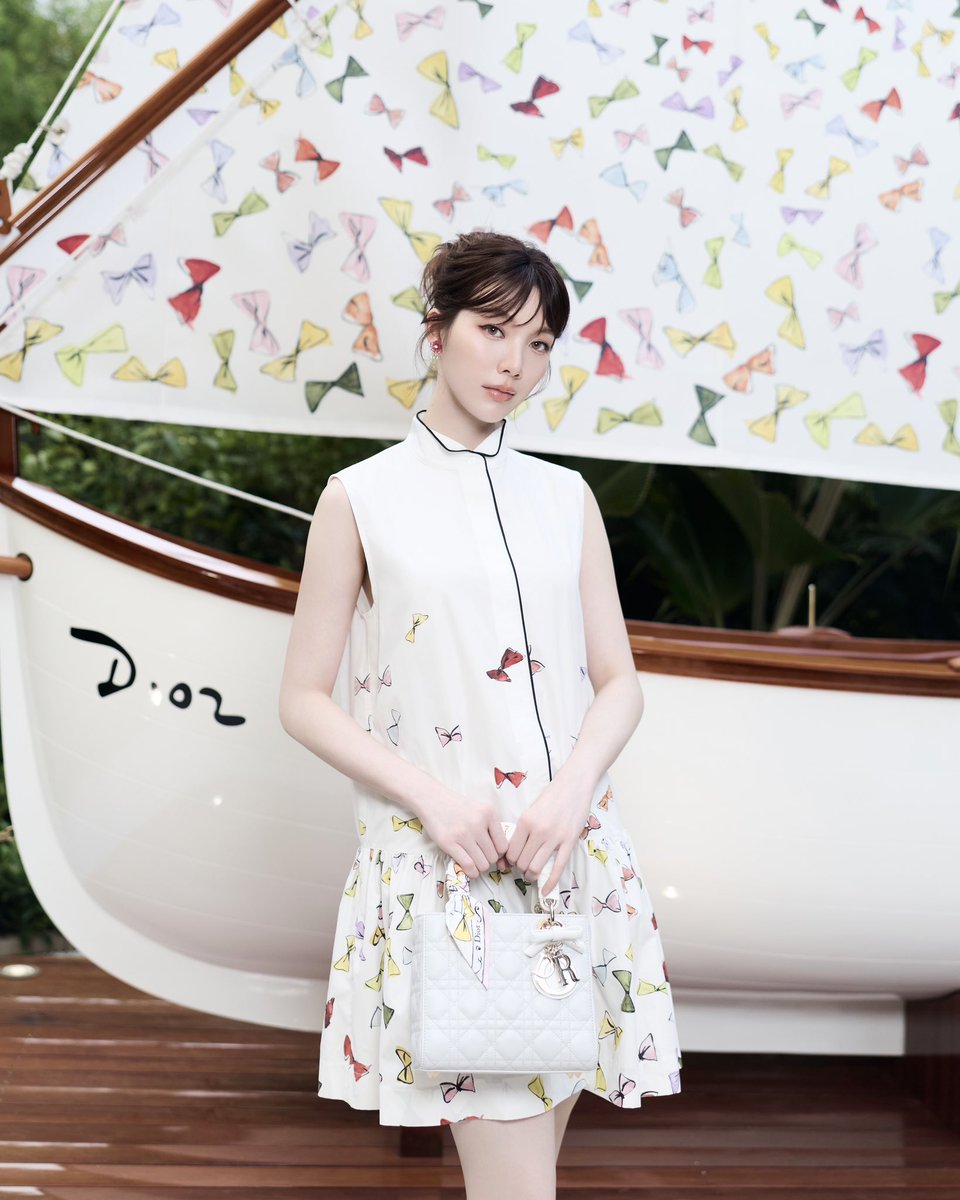 VogueThailand's tweet photo. https://t.co/rScbwSKNNh