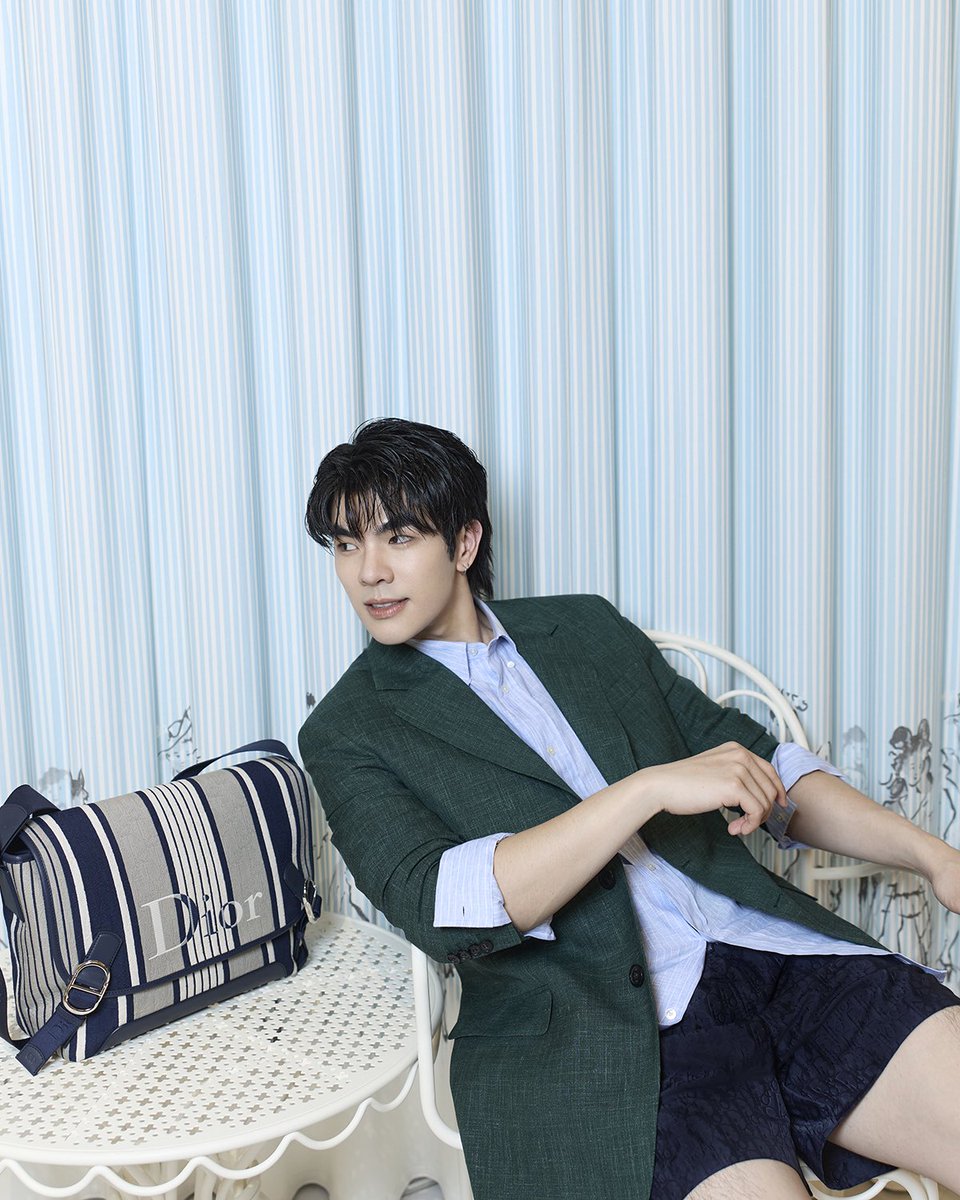 VogueThailand's tweet photo. https://t.co/zmonMOUC52