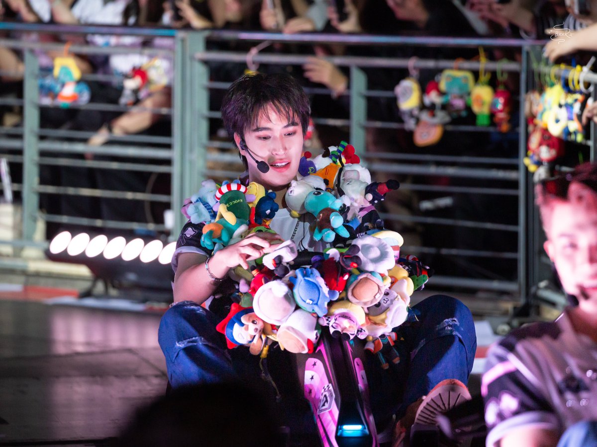 Bxxk__twt's tweet photo. เด็กเล็กกับตุ๊กตา มันน่ารัก !!

GEMINIFOURTH RACE TO LOVE
@gemini_ti 
#gemini_nt​
#LOLFanFest2026D1 https://t.co/U9FNS55bNJ