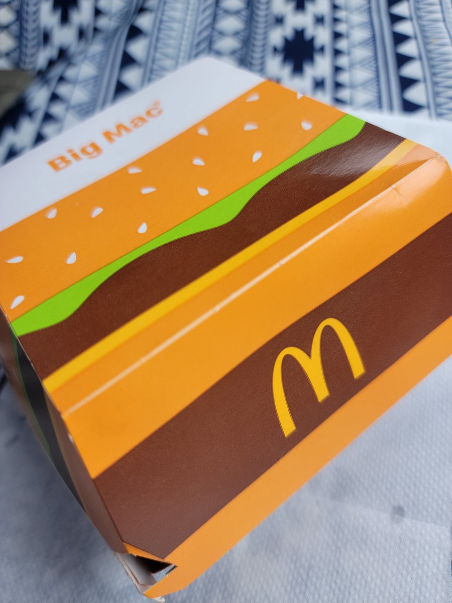 moco_spitz11's tweet photo. マックのじゃがチーズてりやき美味しく思えなかった。
じゃがバタ、冷たいレタス、肉がマッチしない…
自分がバカ舌なのかな😓
やっぱりこっちだわ😏 https://t.co/MicXZlIKks