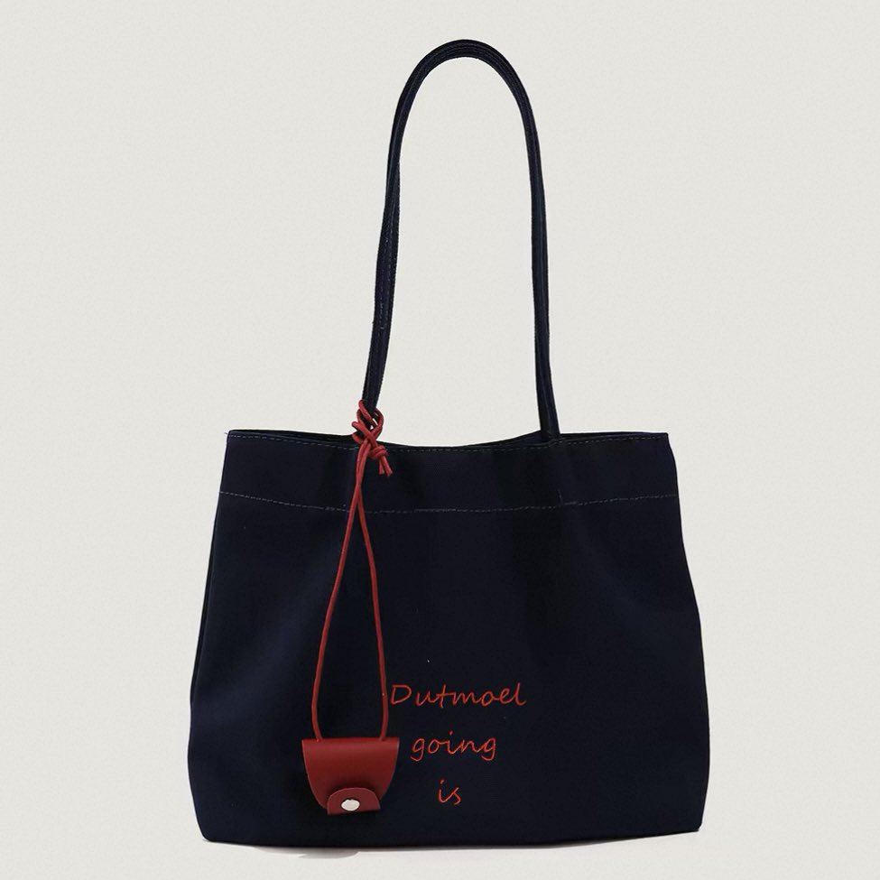 tjindj's tweet photo. tas canvas lucuuu muat banyak
p x l x t = 39x13x27 cm

idr 175.000

#jastipchina #totebag #canvasbag https://t.co/QI9k9rCCQy