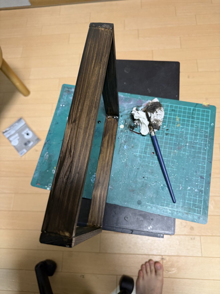 193Fang's tweet photo. ニスまで塗ったぜ🤣 https://t.co/REV1EERQ2t