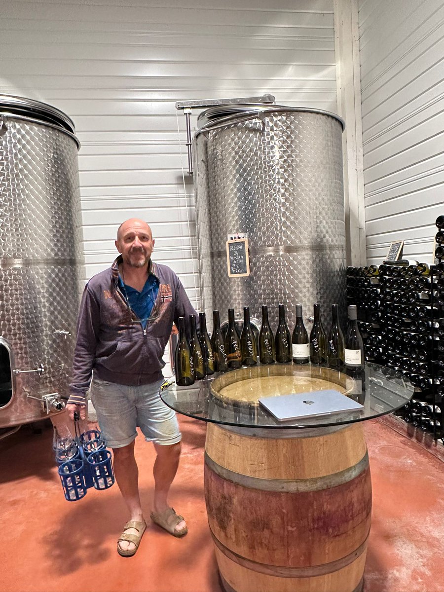 JamesSuckling's tweet photo. Based in Savigny-lès-Beaune, the small negociant Maison Pascal Clément produced fresh, balanced whites from the 2023 vintage. Made from his vineyards in Savigny and sourced fruit beyond, these wines show a subtle sapidity and chalky salinity.

His reds are equally characterful, ranging from zero to 100 percent whole-cluster fermentation. The recent tasting that Senior Editor Zekun Shuai did with Pascal included the Chambertin Grand Cru 2023 – a serious wine from sourced fruit that underscores the quiet ambition for quality driving this low-profile maison.

@maisonpascalclement #pascalclement #burgundy