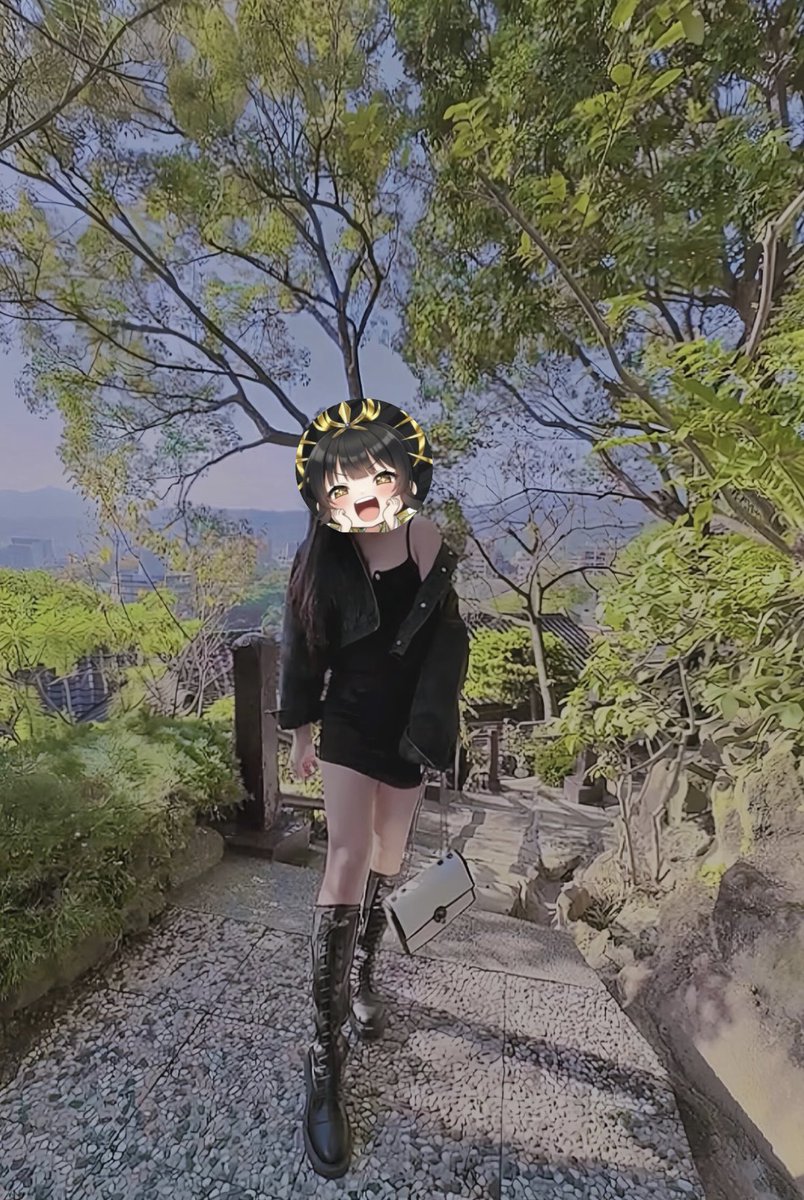 mojoybee's tweet photo. 本來只是來看風景，結果成了你的風景
#去年秋天 https://t.co/qitn6tDY6y