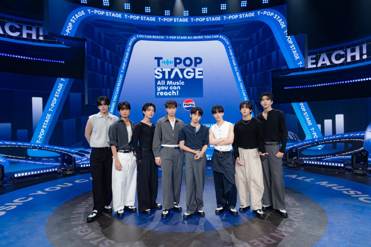 LE7EL_Official's tweet photo. ขอบคุณรายการ T-POP STAGE ที่ให้พวกผมได้มาน้อยใจแบบ sad sad บนสเตจในครั้งนี้มากๆ เลยนะครับ ขอบคุณ MC พี่เซ้นต์และ MC พี่มายล์ ที่ต้อนรับพวกผมอย่างอบอุ่นในครั้งนี้ด้วยนะครับ สุดท้ายขอฝากเพลง ‘when i น้อยใจ (sad)’ ไว้ในเพลลิสต์ของทุกคนด้วยนะค้าบบบ 🥺💬

#LE7EL_wheniน้อยใจ 
#LE7EL #wheniน้อยใจ 
#Saint_sup #MilesNAMP
#TpopStagepresentedbyPEPSI