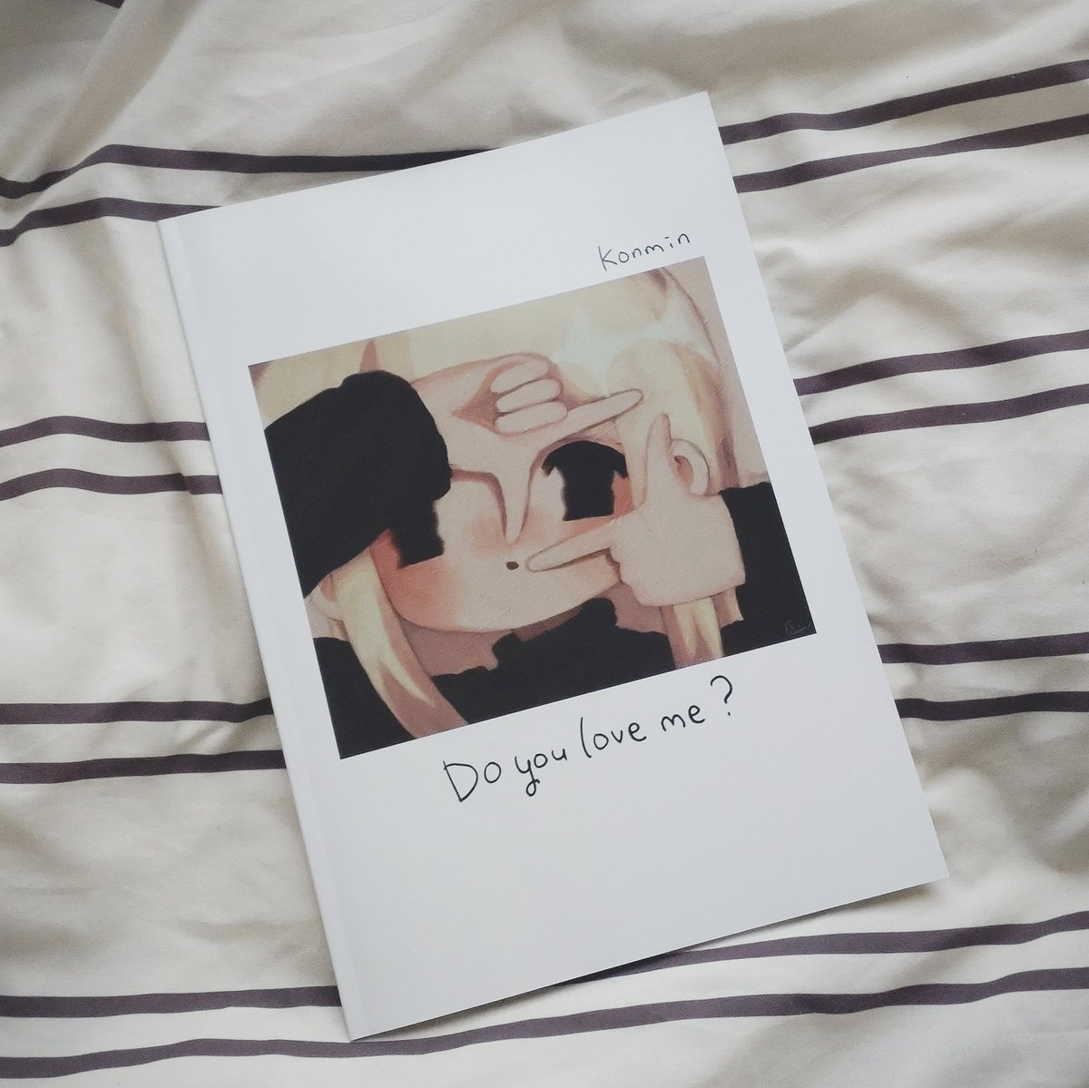 knmltn's tweet photo. 両方届きました！本とアクスタが、出ます
よろしくお願いします( ༝  ̫༝ )♡ https://t.co/114ZgG4Cv4