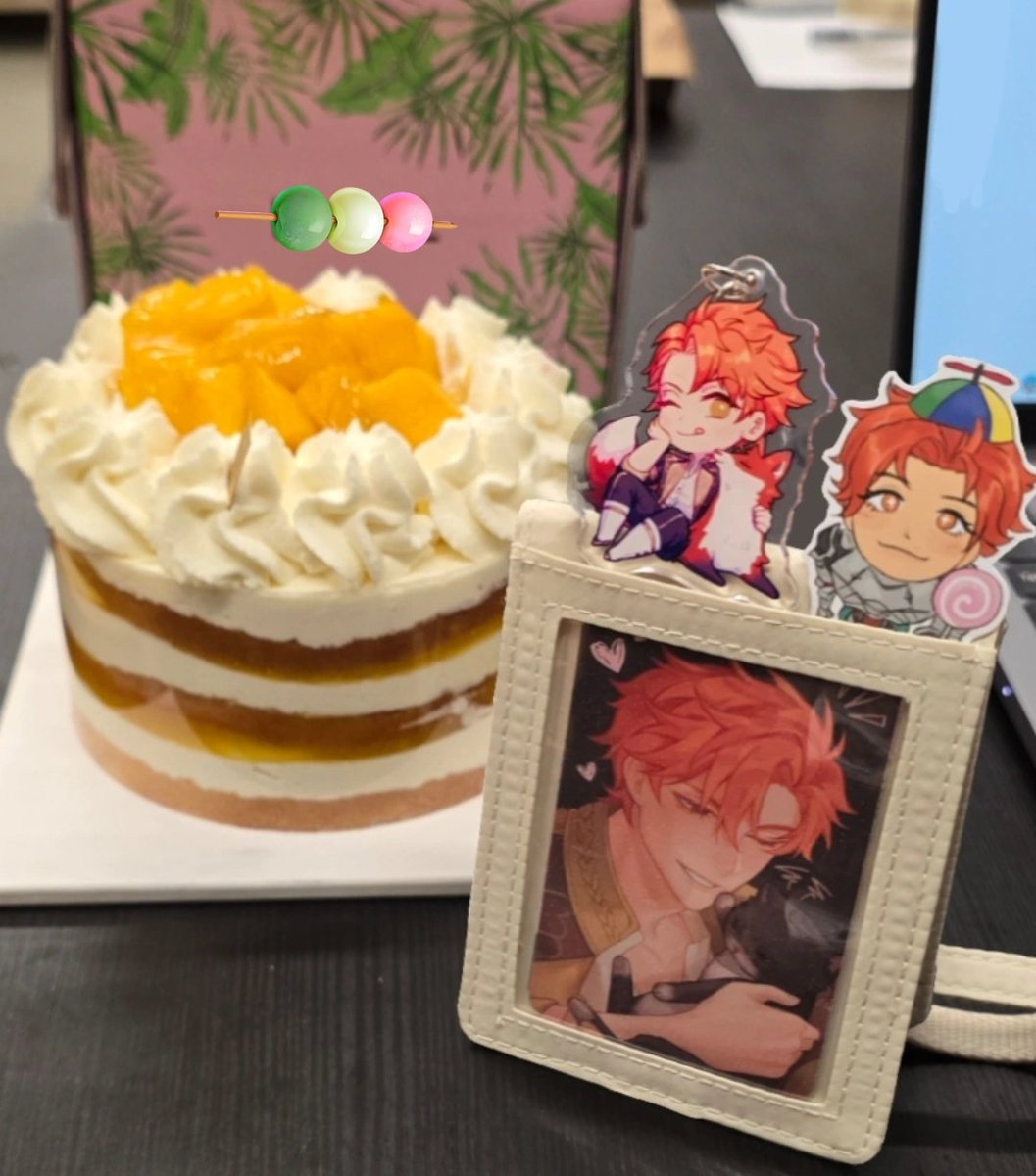 shrimptako's tweet photo. had early bday cake at work and made my co-workers wait while i took pictures with my sylvains https://t.co/ry1hSaa9ly