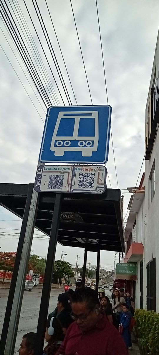 ok_ggomez's tweet photo. @pcmqro Pues la parada está llena de lodo...y hya que cruzar, ojalá @FeliFerMacias @qromunicipio apoye de favor con limpieza porque no ha venido nadie y es necesario esperar ahí el camión @AMEQueretaro @gcuanalo https://t.co/18uYAa8CyM