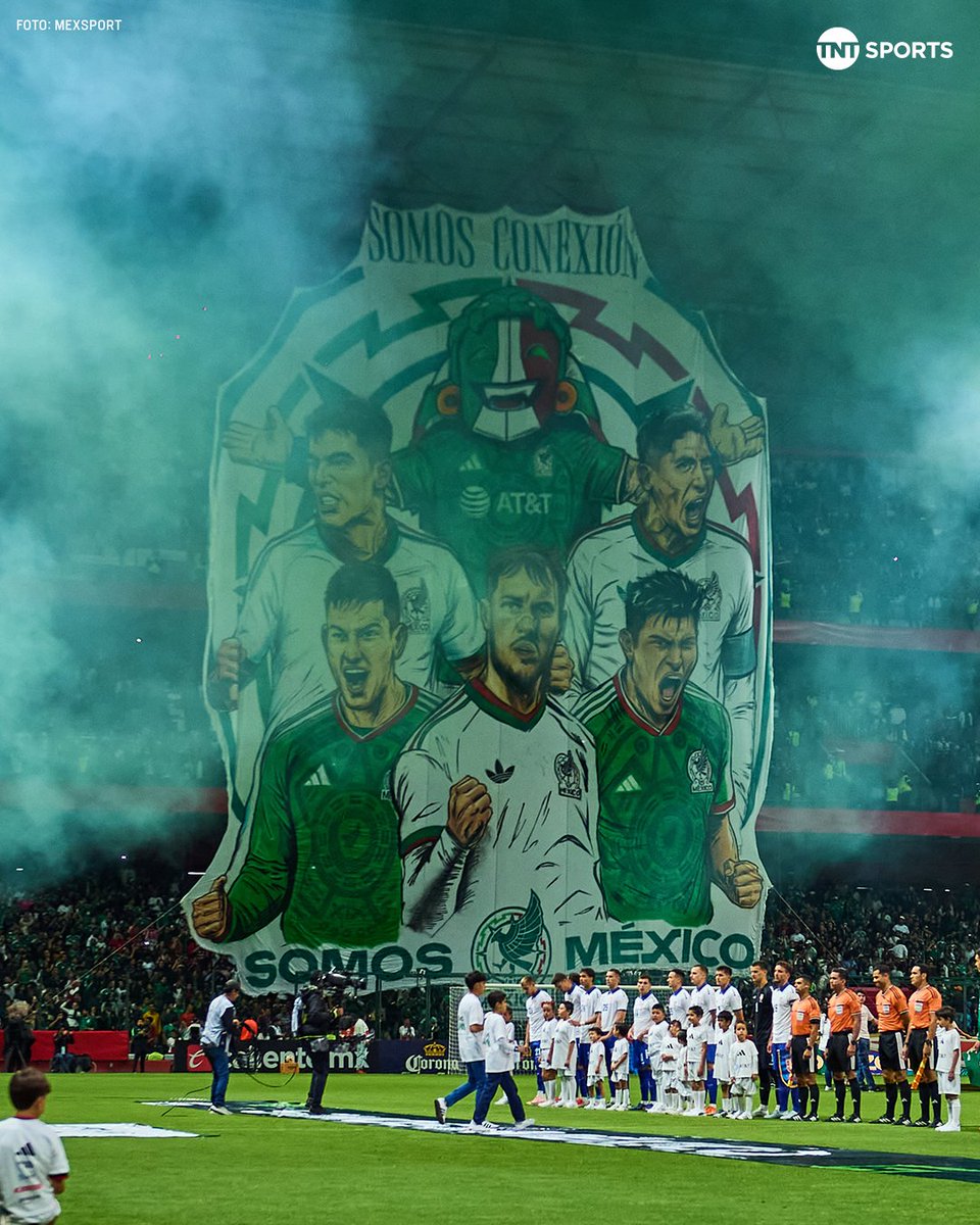 tntsportsmex's tweet photo. ¡El espectacular tifo de la Selección Mexicana para el juego ante Serbia! 🇲🇽 

#TNTSports2026 https://t.co/Ywzb9EX3ep