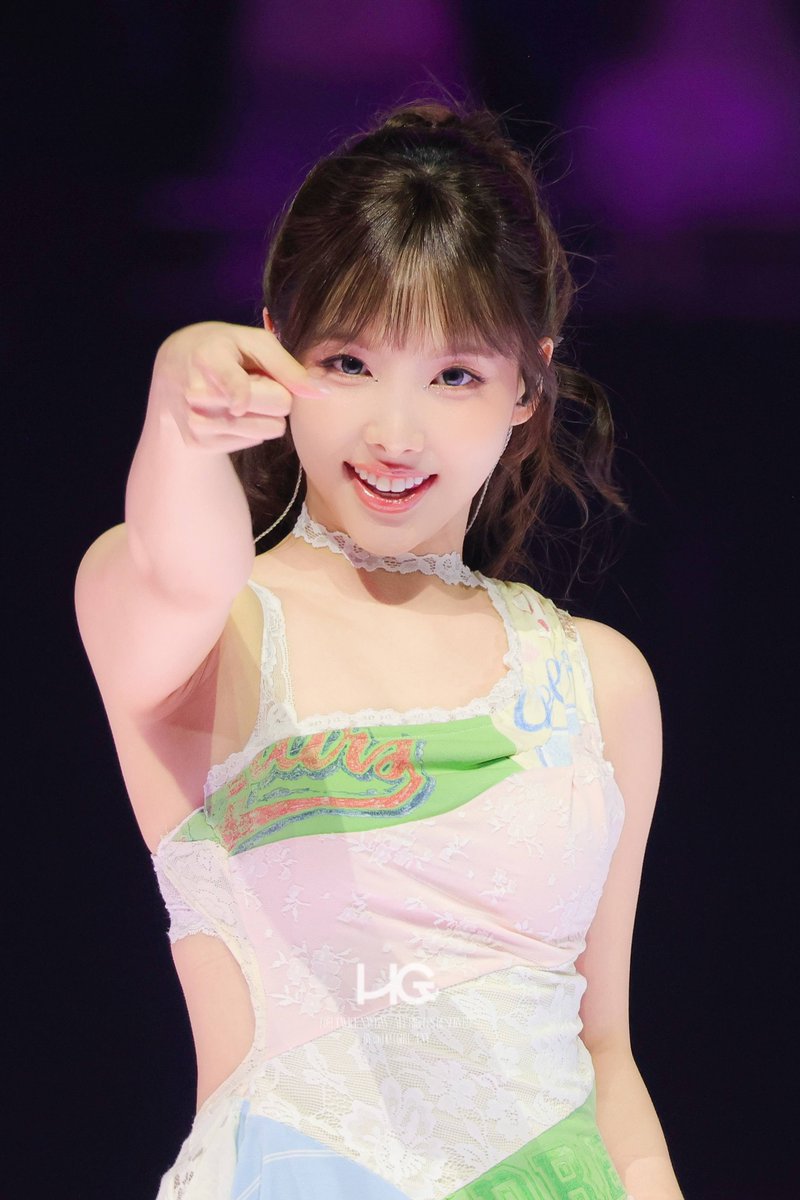 hotgirl_lny's tweet photo. 260604
내가원한거🥲
#트와이스 #TWICE  
#나연 #NAYEON #ナヨン https://t.co/Nq0VCCoxpe