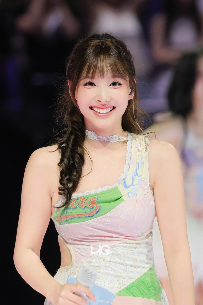 hotgirl_lny's tweet photo. 260604
내가원한거🥲
#트와이스 #TWICE  
#나연 #NAYEON #ナヨン https://t.co/Nq0VCCoxpe