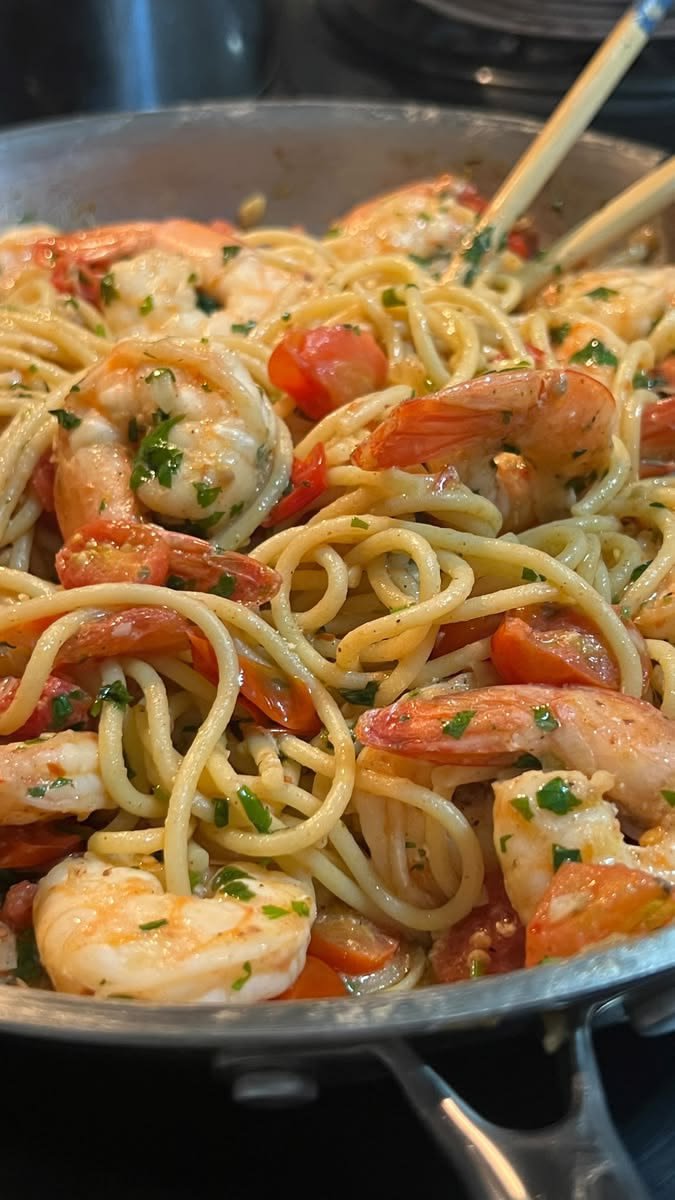 Raftsing's tweet photo. ᅠ
ᅠ        
Masak dalam bulk besar buat sarapan yang kesiangan. ᅠ
ᅠ        ᅠ
ᅠ https://t.co/AGaRAtmhA4