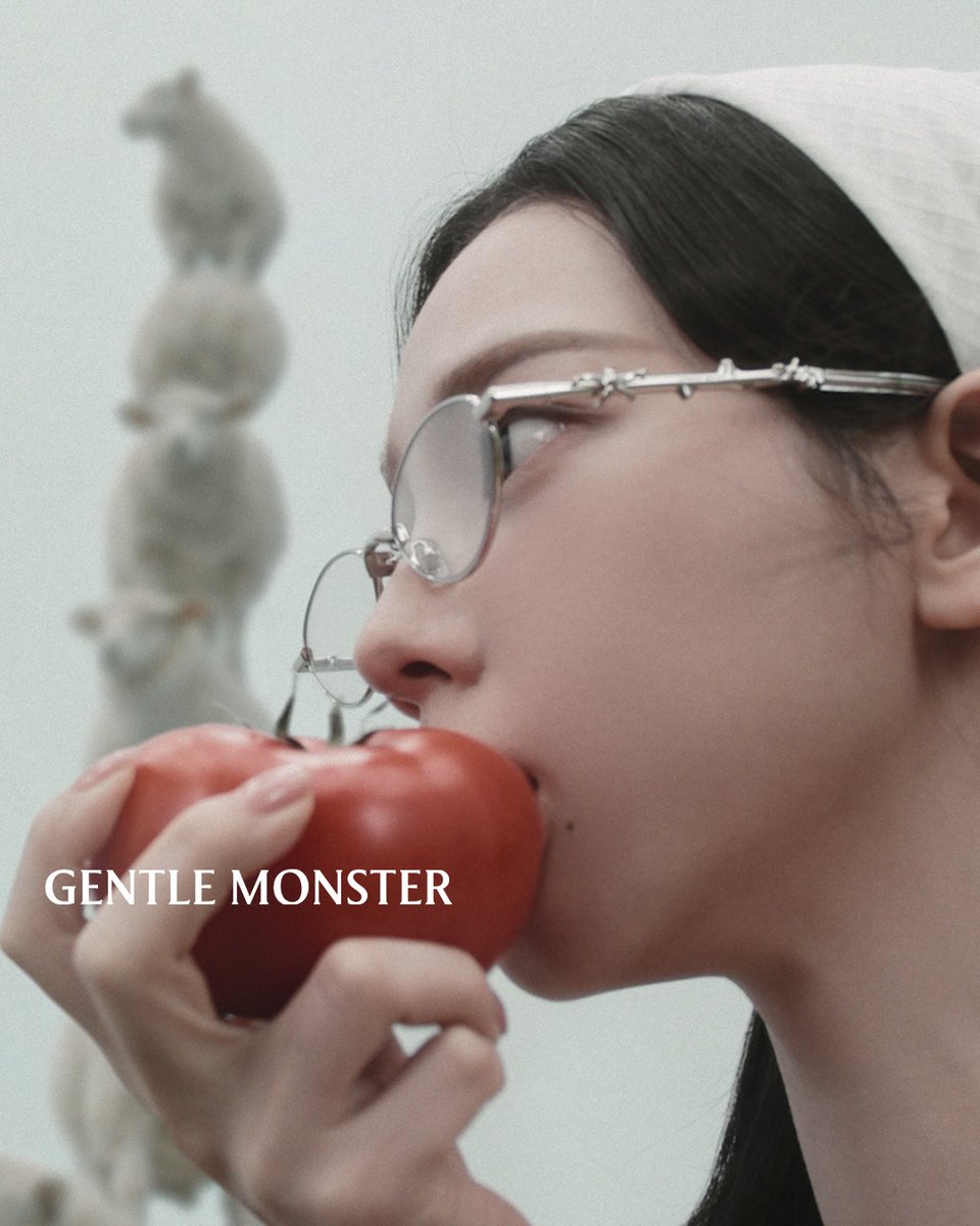 darin_karina's tweet photo. พี่น่ากับแคมเปญใหม่ของ GENTLE MONSTER ชอบมู้ดแอนด์โทนมาก ละพี่น่าอย่างสวย😳😳😳😳 https://t.co/2Bf2pyIyjW