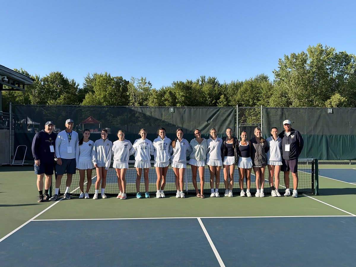 GPSouth_AD's tweet photo. Girls Varsity Tennis finished 4th at States after entering ranked 6th! Big semifinal runs from 2, 3 & 4 doubles, plus strong points from all four singles flights. Total team effort for the Blue Devils! πΎππ #BlueDevilPride https://t.co/lLIvLdpKHT