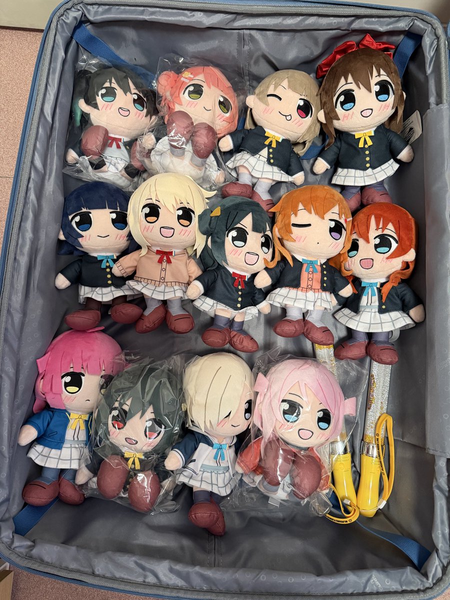 AkariHLR's tweet photo. 荷物が片付いた #虹ヶ咲 https://t.co/eKT5eayVlo