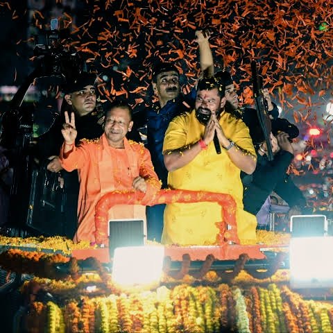 TigerRajaSingh's tweet photo. उत्तर प्रदेश के यशस्वी मुख्यमंत्री एवं गोरक्षपीठाधीश्वर परम पूज्य महाराज श्री @myogiadityanath जी को जन्मदिन की हार्दिक बधाई एवं अनंत शुभकामनाएँ! 

प्रभु श्रीराम जी से प्रार्थना है कि वे आपको उत्तम स्वास्थ्य, असीम ऊर्जा, दीर्घायु एवं निरंतर जनसेवा का सामर्थ्य प्रदान करें। https://t.co/Uh3np3fF5p