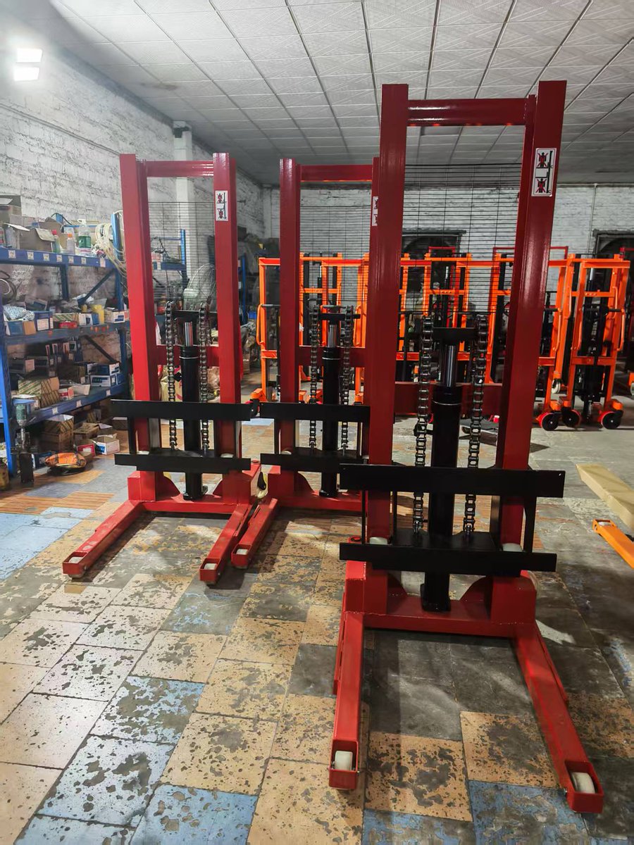 matta_yang's tweet photo. 3000kg manual stacker， CTY-A type, 16# I-beam steel frame
Heavy-duty design, competitive price, long life span
Welcome to your inquiry.
Mr. Matta Yang
+86 137 1291 2086
neune_matta@neunepusi.com
 https://t.co/LbP4syGWk6
#heavydtutystacker #manualstacker #handstacker #MHE https://t.co/0UdXRniugq