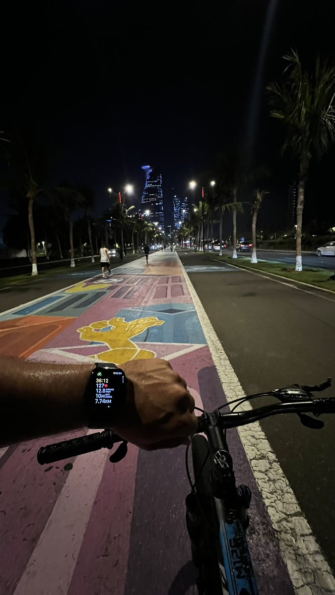 RayASpeed's tweet photo. Late night 🚴🏽 https://t.co/r0WEfeEyZb