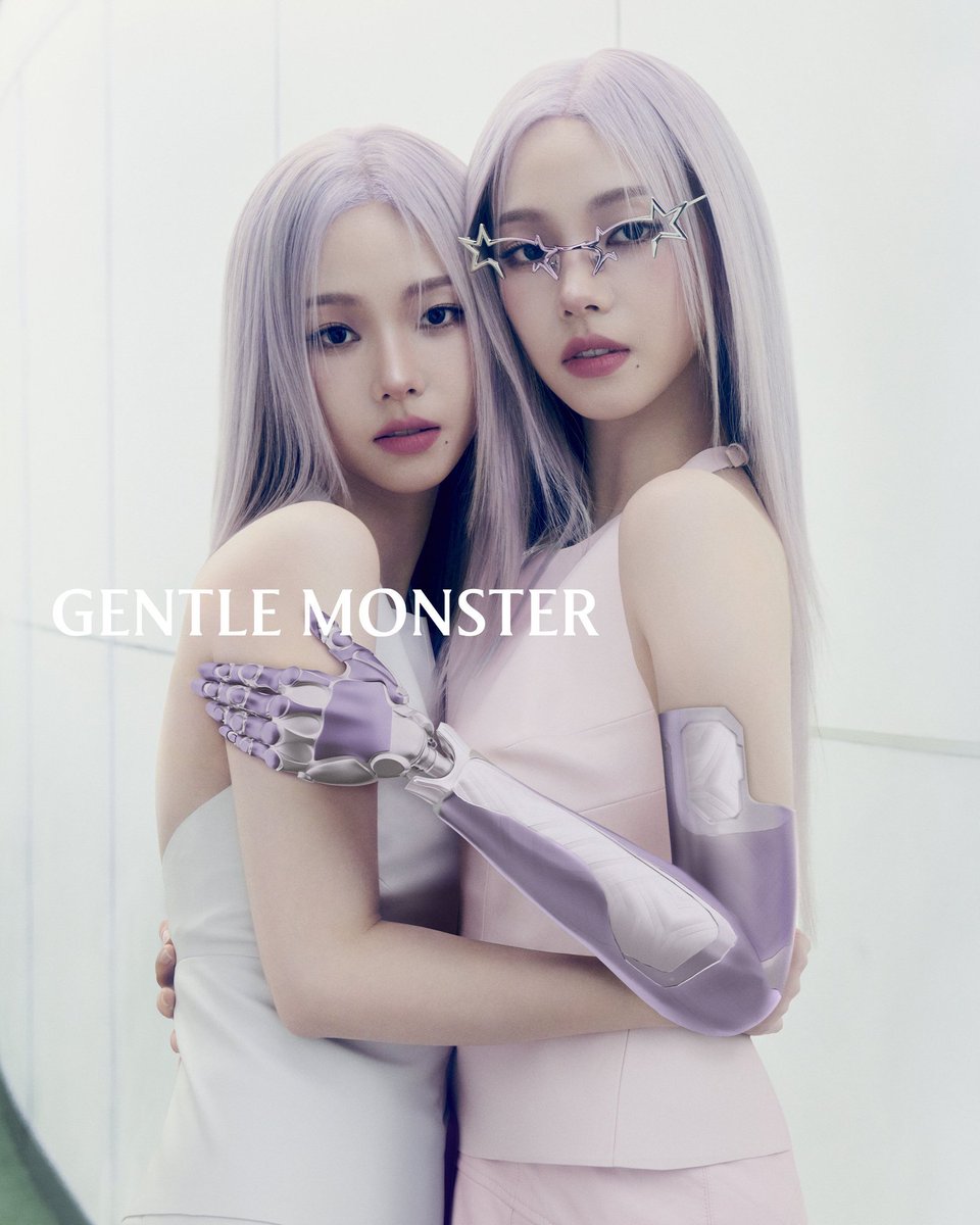 sunshine_080507's tweet photo. KARINA being the campaign model for Gentle Monster's Global Campaigns for 2 consecutive years

1. Pocket Collection in collaboration with BRATZ (May 2025)

2. Veggie Collection (June 2026) https://t.co/iaHRa2hPn7