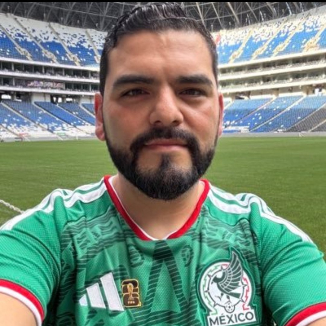 JosEnrquez14's tweet photo. @SaloSesma Si se nota que prefieres el Volcán mal pintado jajajaajjaa https://t.co/RABwgyN1i7