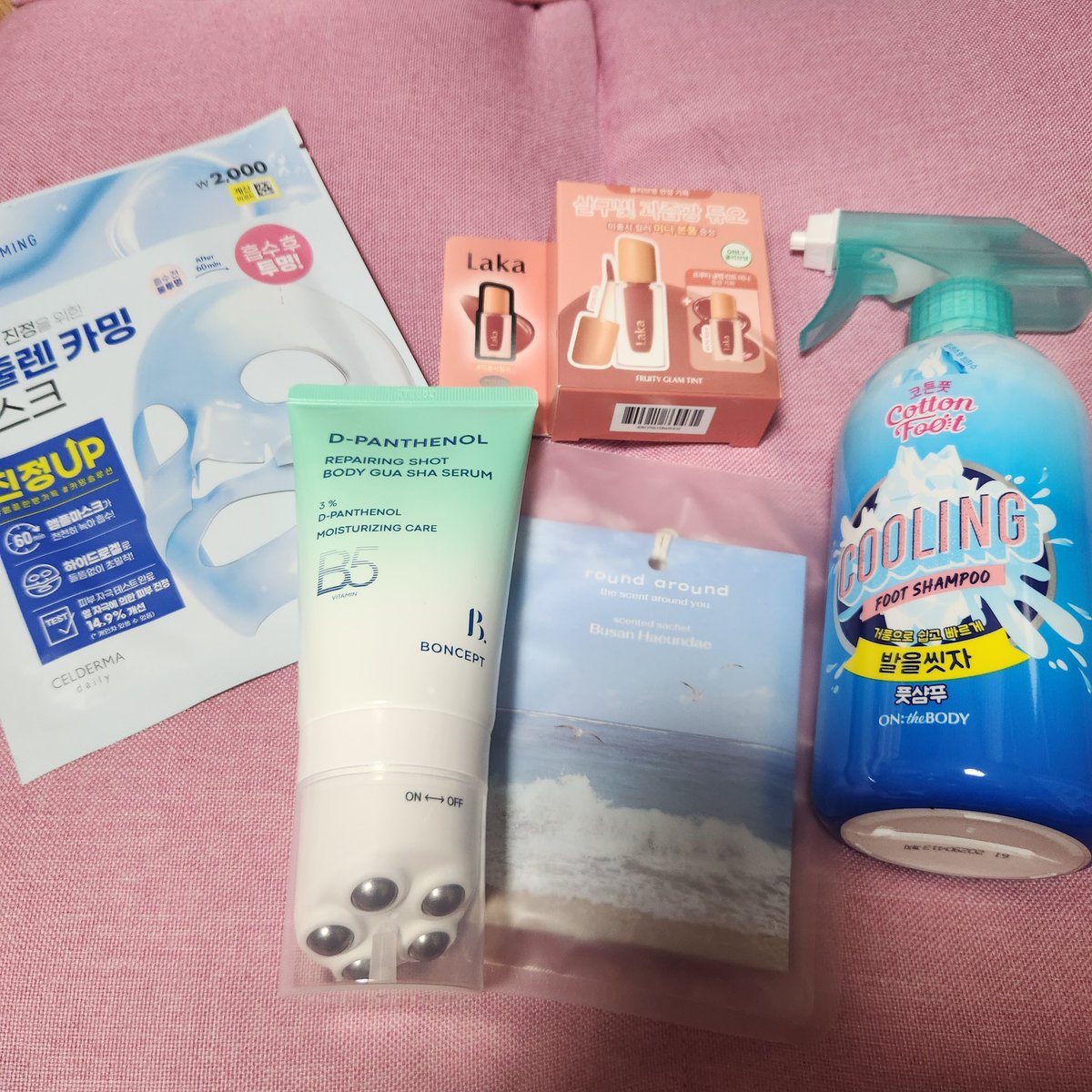 mr_jpkr's tweet photo. 6月オリヤンセールの購入品💙
毎回恒例のアノブと、お初のピンクアンプル💗
アノブにブラシもついてきて嬉しい！
2枚目のパックとマッサージクリームはダイソーです笑 https://t.co/F4kFrDbEO5