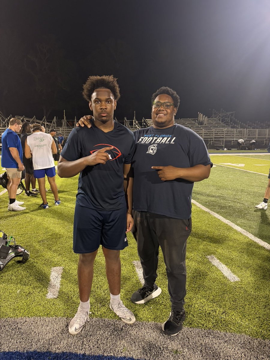 Justin_Hall31's tweet photo. Had a great time visiting and camping at @UWFFootball!!! 11-0 on pass rush reps, AGTG!!!!!

@Coach_Glover7 @CoachMasonBaker @CoachKNobles @CoachK_Conner @CoachMelo90 @MalcolmMoultri1 @CoachCageRA @CAMP_HARDY https://t.co/MWTefXquz3