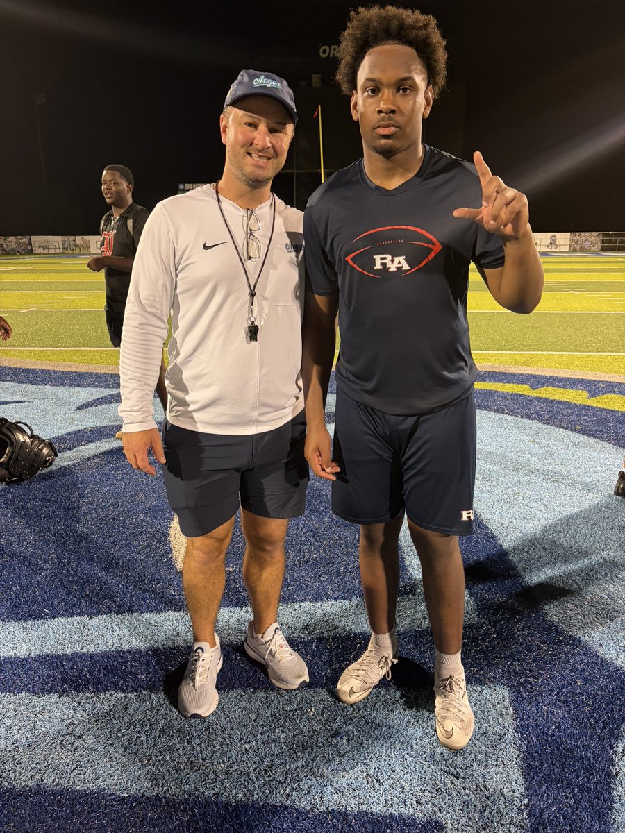 Justin_Hall31's tweet photo. Had a great time visiting and camping at @UWFFootball!!! 11-0 on pass rush reps, AGTG!!!!!

@Coach_Glover7 @CoachMasonBaker @CoachKNobles @CoachK_Conner @CoachMelo90 @MalcolmMoultri1 @CoachCageRA @CAMP_HARDY https://t.co/MWTefXquz3