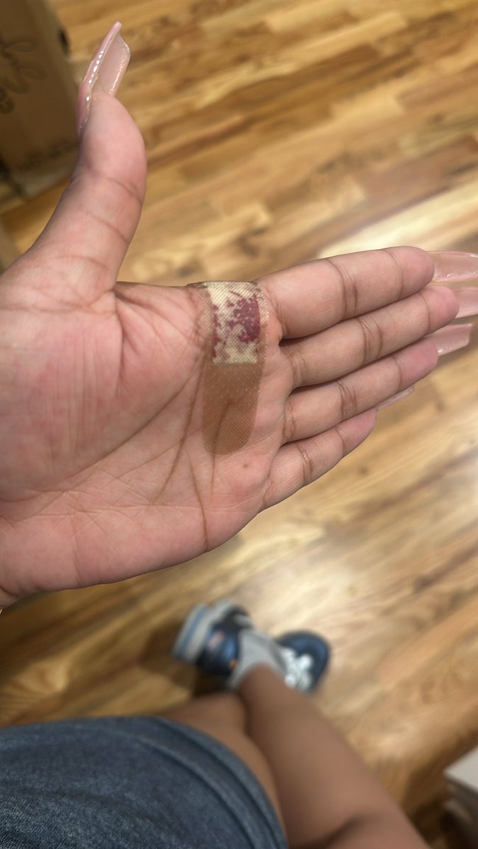 PrettyGurlAlex_'s tweet photo. On Todays Ep Of “Gurl Jus Clumsy” https://t.co/MbKVm6Qz0F