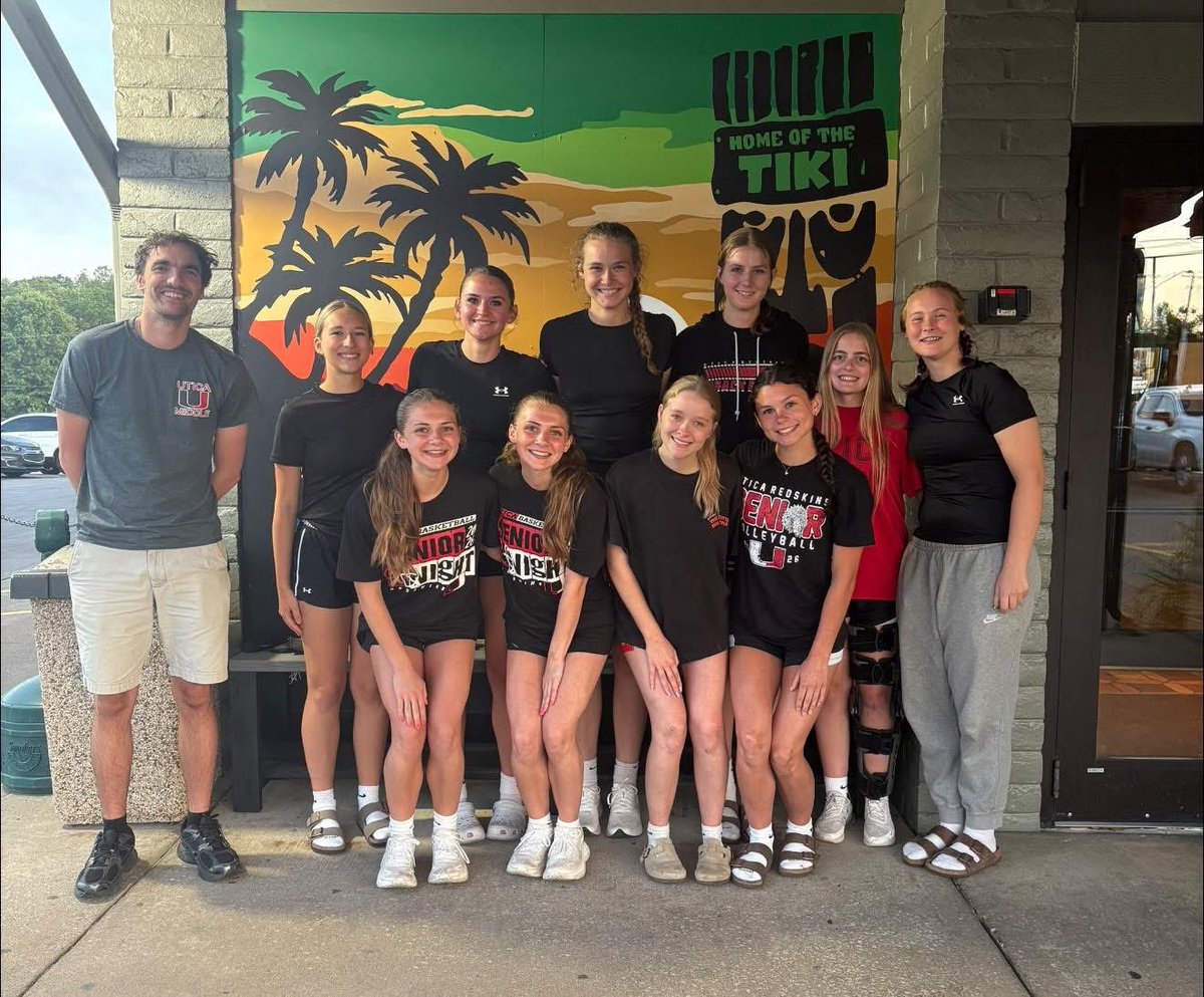 UticaHSWBB's tweet photo. These ladies attended the Dover Summer League today! They played really well &amp; it’s a great start to summer! 
Afterwards they enjoyed a huge dinner at Hog Heaven to have full bellies for the bus ride home!! 🏀 https://t.co/1UaEapWOBV