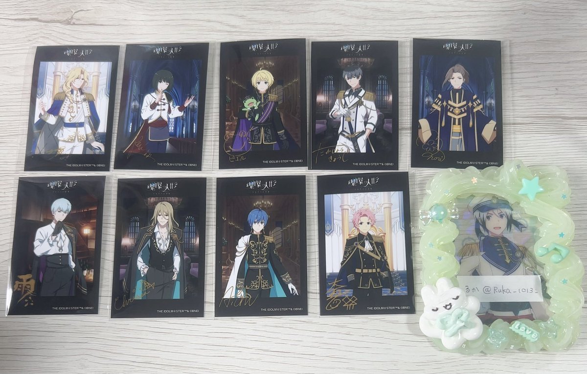Ruka_1013_'s tweet photo. 【交換/譲渡】THE IDOLM@STER SideM PASSIONABLE READING SHOW ～魂環の人形～ 開催記念 公式トレーディングブロマイドA C

譲 圭 麗 ピエール 恭二 みのり 大吾 雨彦 クリス 秀

求 薫 かのん(各1)＞想楽 or定価＋送料

✧郵送交換📮

お気軽にお声かけください🙇🏻‍♀️ https://t.co/Prt5PEB3p3