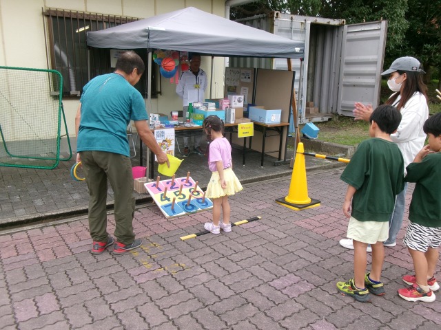 npgpa's tweet photo. 【富浜緑地】土曜日イベント情報🌟
6/6（土）「富浜緑地交流ひろば」を実施します👨‍👩‍👧‍👦
竹馬体験（無料）、はっぱのしおり作り（無料）、ストラックアウト（景品あり）、輪投げチャレンジ（景品あり）、木工教室（材料費のみ）など🍀
富浜緑地
TEL　090-7674-7074
⇒https://t.co/YLpenL1ete https://t.co/rWE1cuhKqr