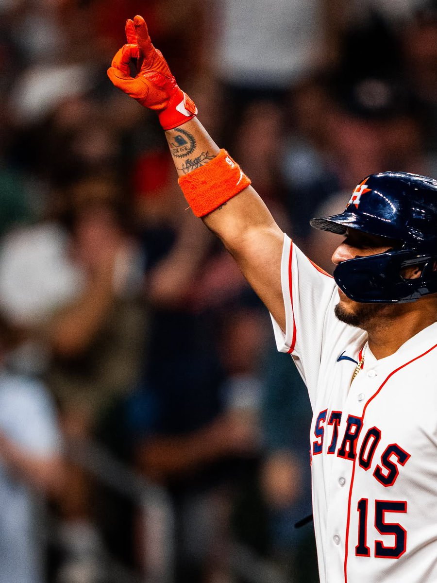 _MiguelLugo's tweet photo. 🔥 Beisbolistas nacidos en México🇲🇽 con 100 HR o más:

320 - Vinny Castilla
130 - Jorge Orta
124 - Aurelio Rodríguez
100 - ISAAC PAREDES https://t.co/LrLzMUG51c
