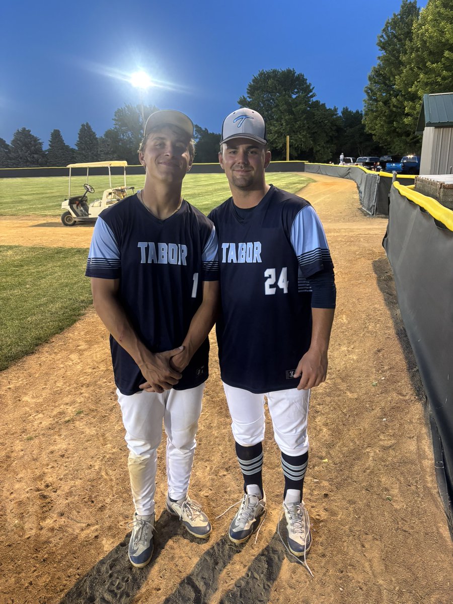 BluebirdsTabor's tweet photo. 🚨Birds Win🚨
Riley Roach starts and Matt Brown shuts the door for a combine NO HITTER. 
Riley gets a ball/strike warning. 
Birds collect 12 hits with 4 Birds recording multiple. 
BIRDS WIN 12-0.
After a 2 game skid the Birds are back!
#BirdIsTheWord https://t.co/Tp1WUZ1RdS