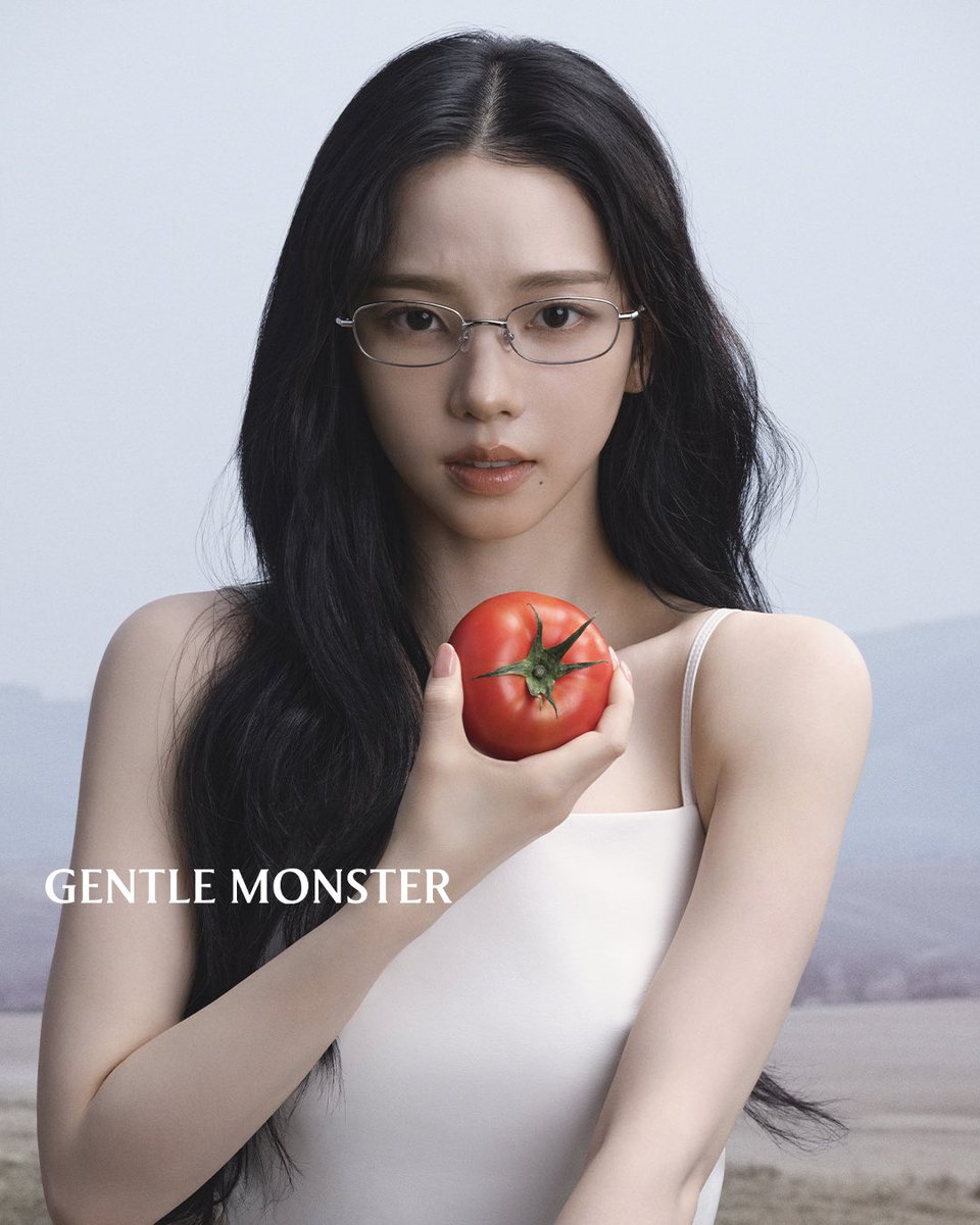 patamaii's tweet photo. รอบนี้ป็อบอัพ Gentle Monster Veggie Collection 🍅🇹🇭 มีที่ไทย จัดที่ Iconsiam เริ่มตั้งแต่วันนี้เลย ใครผ่านไปแถวนั้นแวะไปหาพี่น่ากันได้ https://t.co/ZNZVUsI6Kr