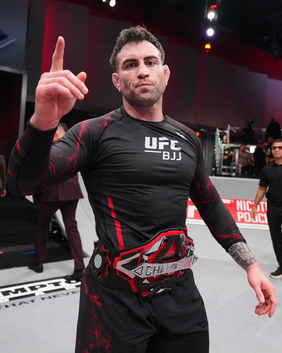 ufcbjj's tweet photo. THE CHAMP 🏆

Mason Fowler remains the king at light heavyweight! #UFCBJJ9 https://t.co/xAgMaqfDSM