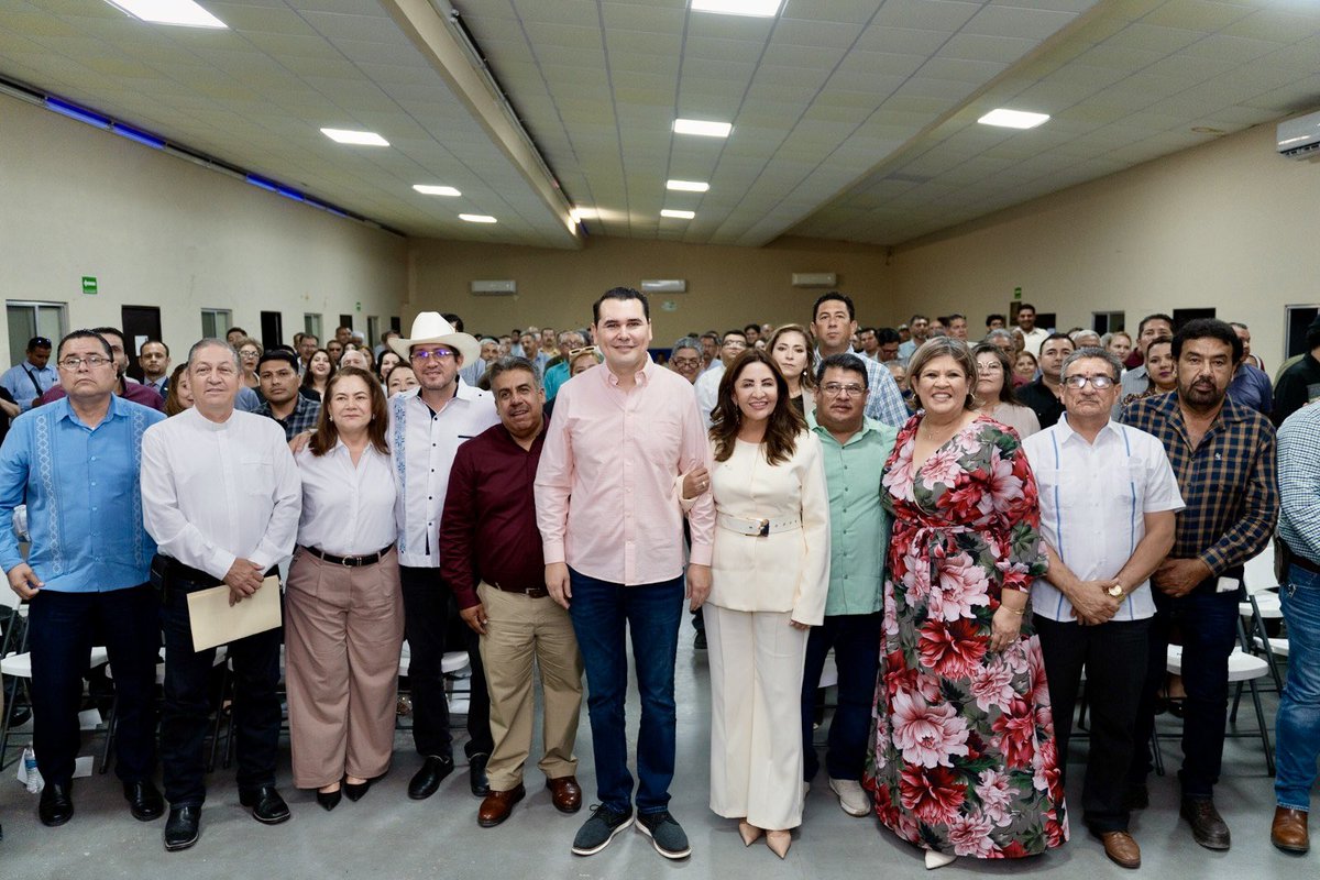 AdolfoSalazar_'s tweet photo. La construcción de la paz es una responsabilidad compartida que exige diálogo, participación y compromiso social.
                                                                                              El Primer Foro Interreligioso por la Paz fue una valiosa oportunidad para intercambiar experiencias y fortalecer una agenda común orientada al bienestar de las comunidades. En el gobierno que encabeza nuestro gobernador @AlfonsoDurazo reconocemos y respaldamos estos espacios de encuentro porque contribuyen a la reconstrucción del tejido social, fortalecen la cohesión comunitaria y promueven una cultura de paz que genera bienestar para las familias sonorenses.