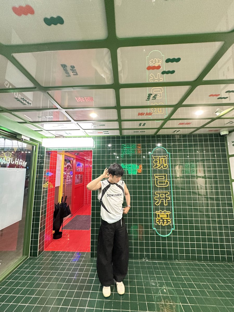 sem75483's tweet photo. I decided to post my photo on x to keep it memory https://t.co/NpM3p5MgBG