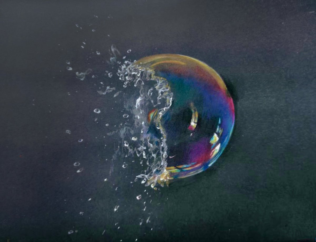 akikalasu's tweet photo. 泡泡-Bubbles | 瑶瑶酱-karasu #pixiv https://t.co/ropxQWuzZf 
#彩铅  #Coloredpencils #色鉛筆
尝试了一下用黑色底纸，效果��不错，但是拍照就很麻烦了哈哈哈
会尝试更多~~ https://t.co/E33ryKZA0r