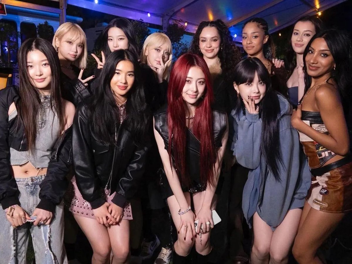 sserapics's tweet photo. Katseye, who share a label with LE SSERAFIM, said the senior group helped them handle online trolls. Sophia Laforteza talks to Yunjin almost every day, and bandmate Lara Raj added that LE SSERAFIM best understands what they’re going through.​​​​​​​​​​​​​​​​​​​​​​​​​​​​​​​​​​​​​​​​​​​​​​​​​​

#LE_SSERAFIM #르세라핌