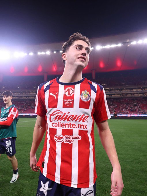 ElSebatt__'s tweet photo. @miseleccionmx Este cabron es impresionante ✨ 

De Chivas para el mundo: Brian Gutiérrez https://t.co/7JVlHszS9I