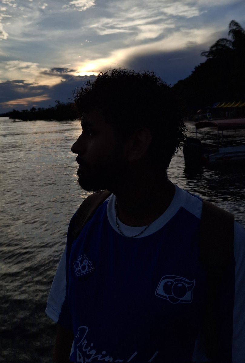 gabe_is_hell's tweet photo. O MELHOR DIA DA MINHA VIDA!!! 💙

thanks @effectivemars, eu te amo meu bebezão 🥺💙 https://t.co/Jx8s8YlohA