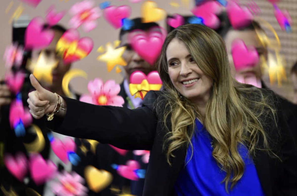 camcammc's tweet photo. @YoEnCali Por eso Paloma es la mejor ❤️ sigo triste por no tenerla de presidenta https://t.co/QDZWUeMTLH