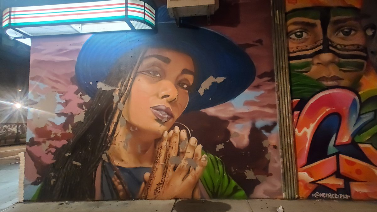 Sythro64's tweet photo. Erykah Badu street art 🎨
#streetart #graffiti #brookyn #art #nyc #newyork #newyorkcity #erykahbadu https://t.co/ujHm5GQNVn