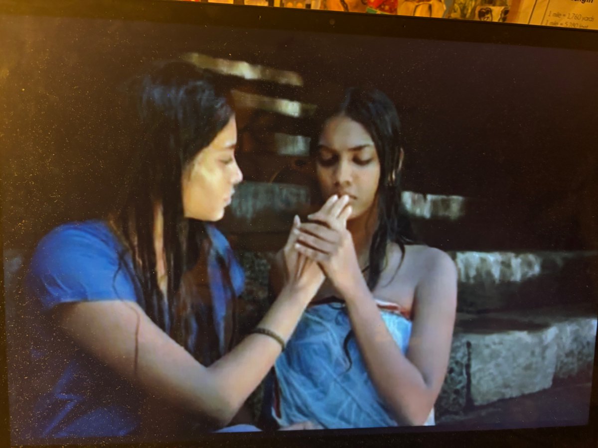 lez4laufey's tweet photo. all life is abt is desi yuri https://t.co/1GIhAZ3CWp