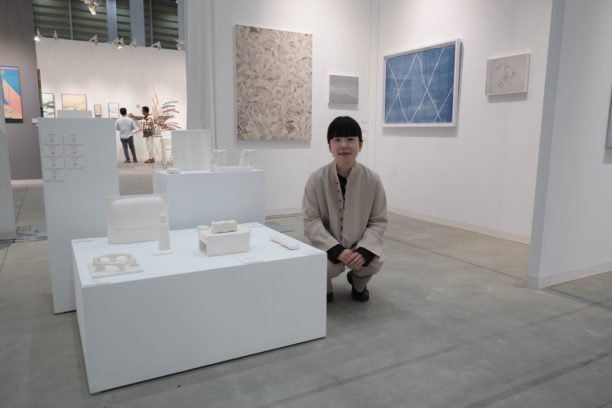 syukado's tweet photo. SHUKADO+SCENAは ART TAICHUNG 2026 に出展します。
 ART TAICHUNG 2026 6月5日（金）〜7日（日）
 Artists｜チン・ペイイ、翁素曼 、木下理子、澤田光琉, 波多腰彩花  
https://t.co/Nqcxl5XAFS

チン・ペイイさんと波多腰彩花さん https://t.co/AmdR3eu7xQ