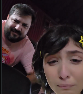 Lixoneeeee's tweet photo. @fehdubs olha essa imagem kkkkkkkkkkk https://t.co/u64Ti8aY04