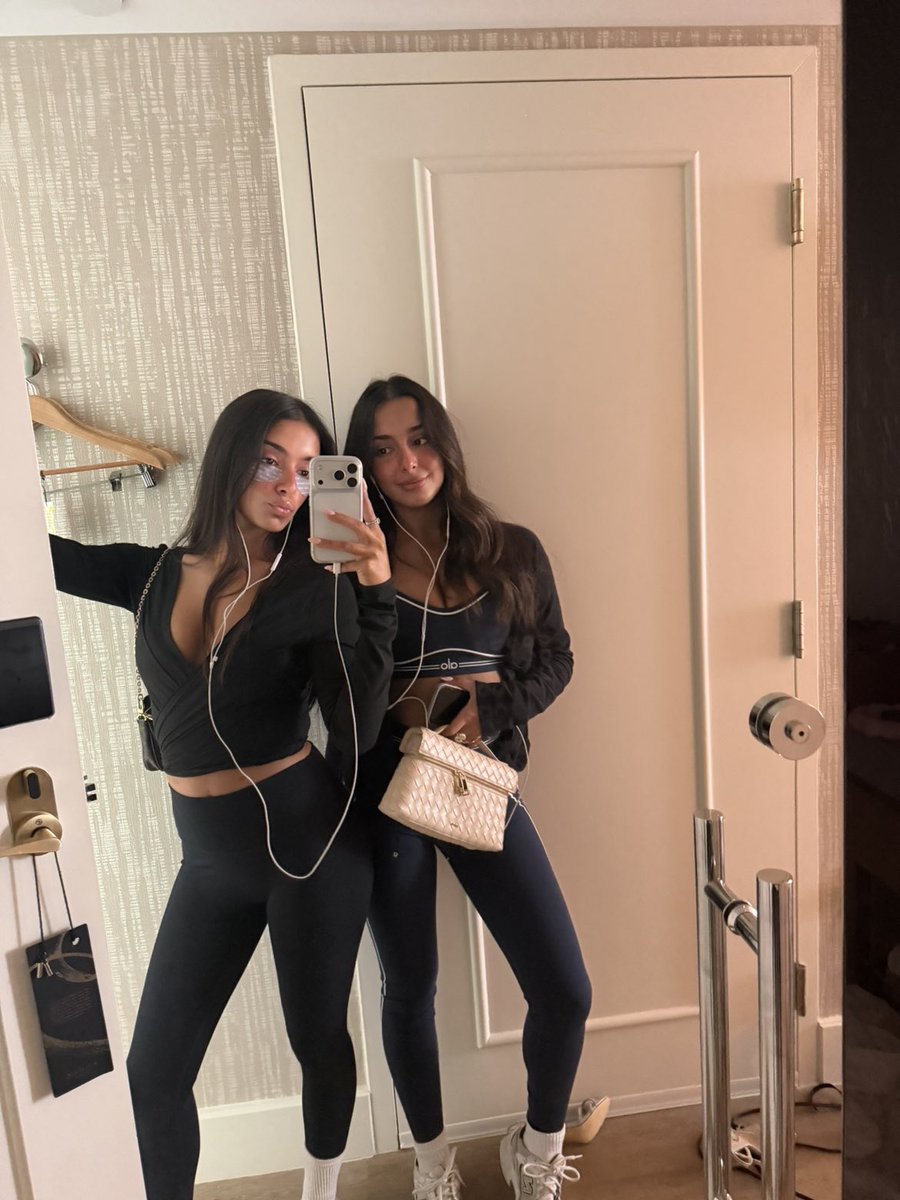 all2noor's tweet photo. twin tax is due 💞 https://t.co/VGMPVLjf66