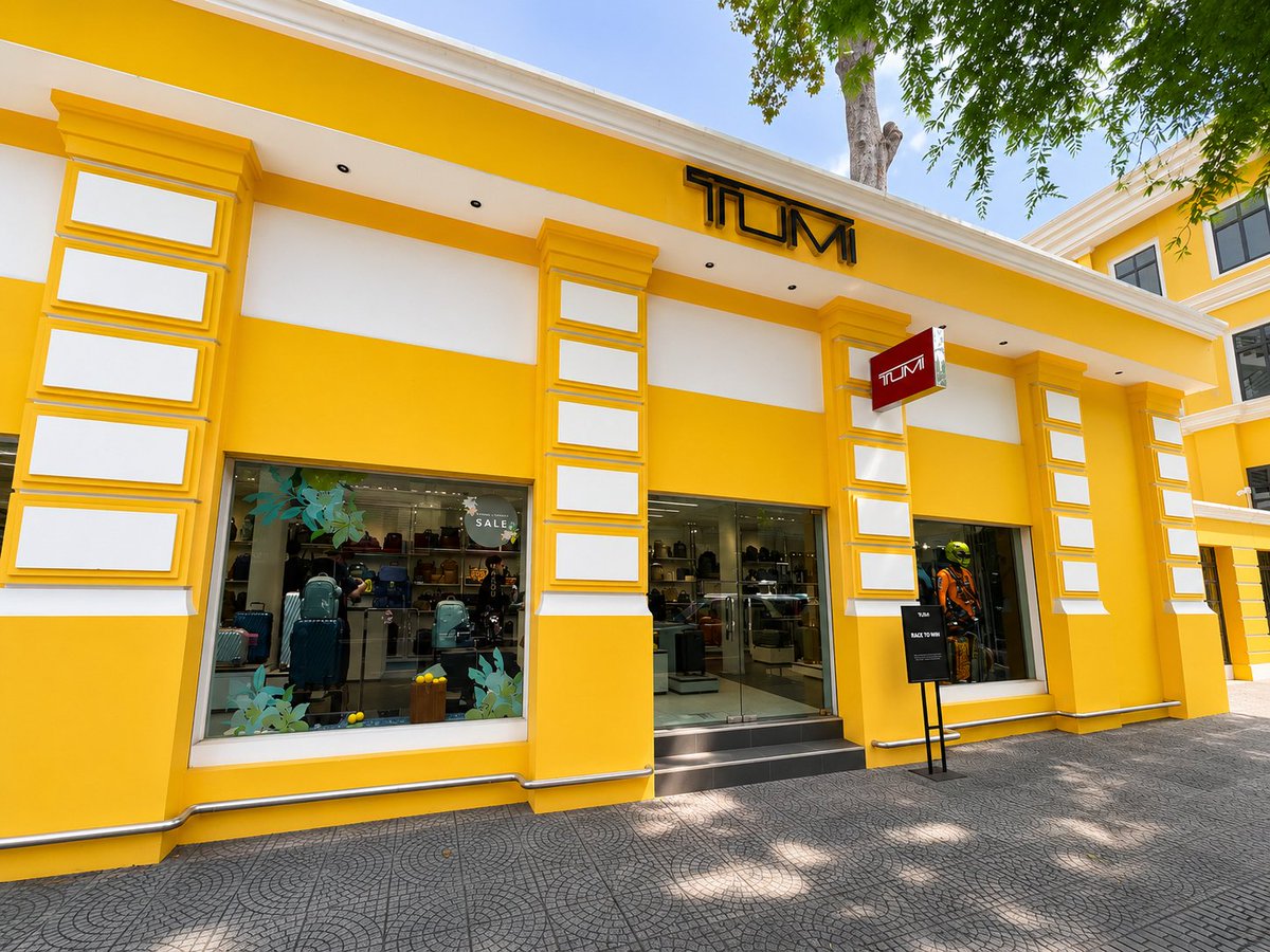 excapegroup's tweet photo. For the next 3 days, visitors to Saigon can experience our racing simulator at the TUMI Boutique within the iconic Saigon Central Post Office. Come test your skills, compete for the fastest lap, and explore TUMI’s latest collection during normal store operating hours. https://t.co/q0grSlPPn5