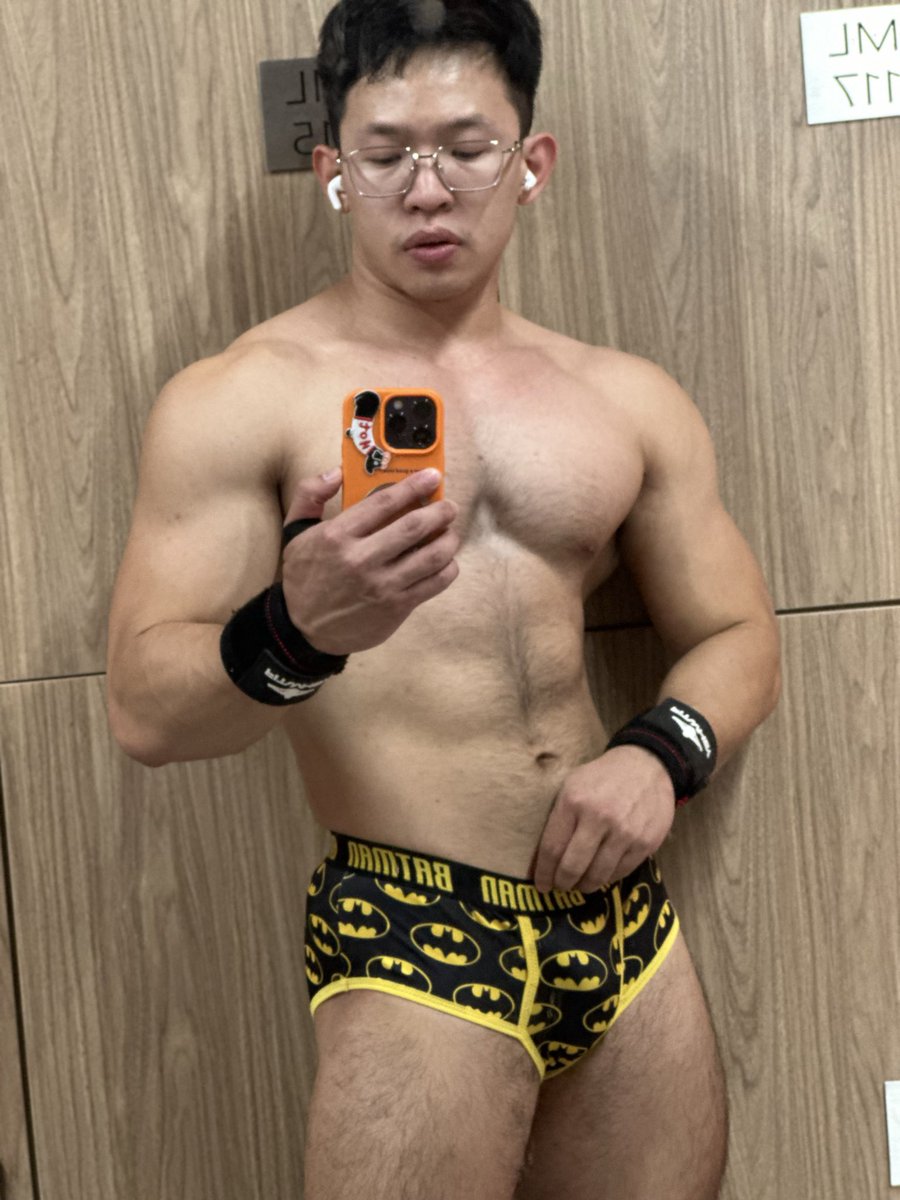 gilgameshh_13's tweet photo. 🦇 https://t.co/QzmiTQ42cX